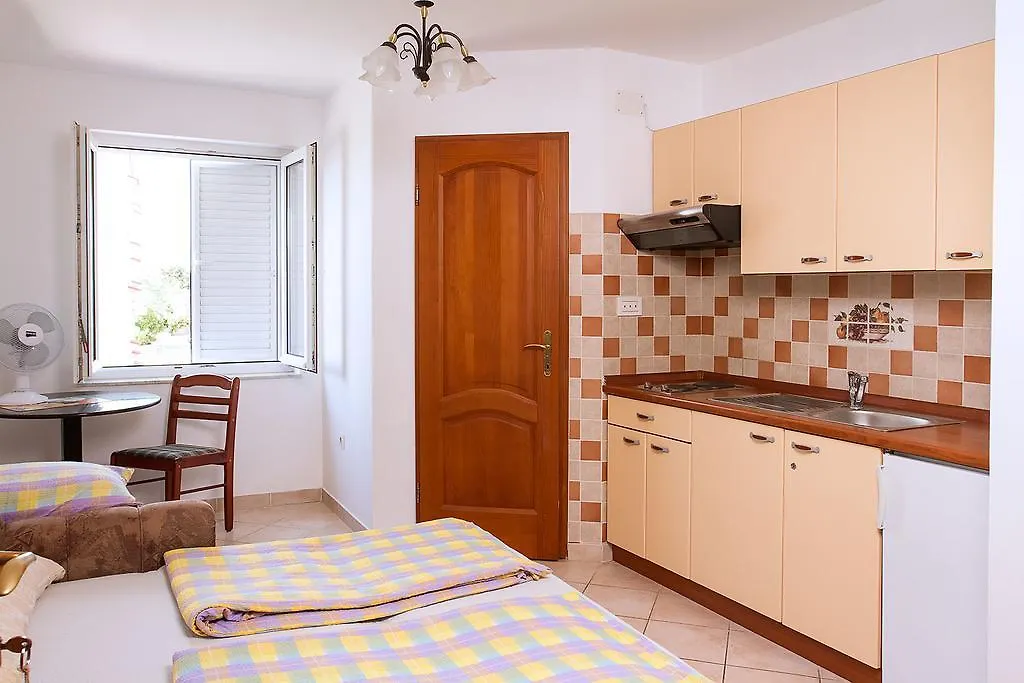 Apartments Villa Supertom Povlja
