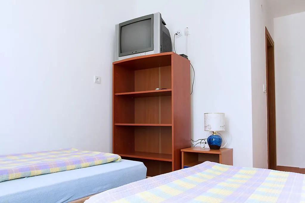 Apartments Villa Supertom Povlja   Povljana