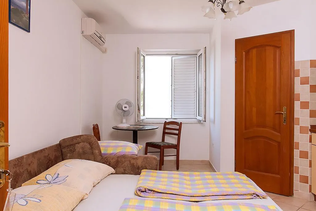 Apartments Villa Supertom Povlja