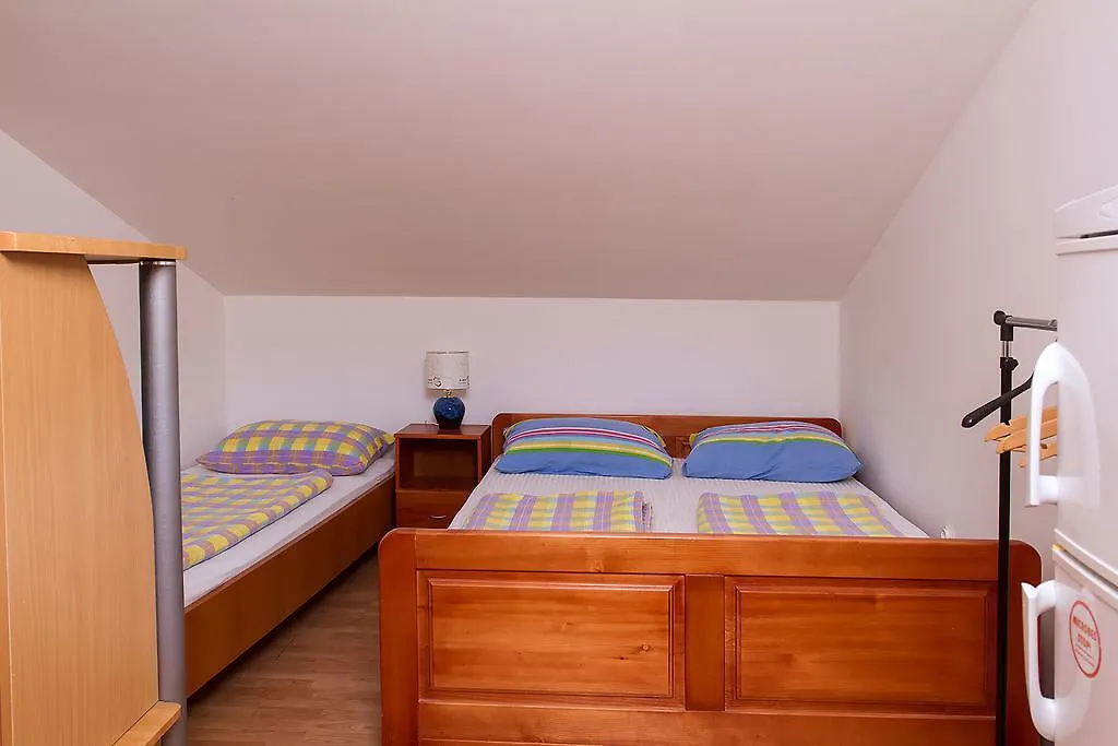 Apartments Villa Supertom Povlja