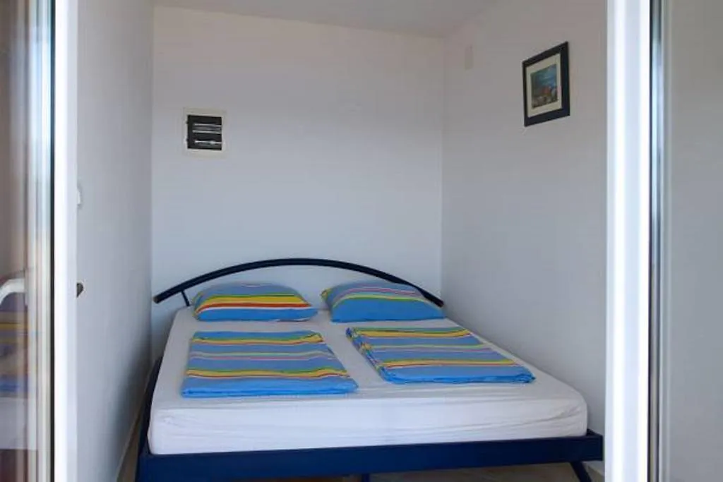 Apartments Villa Supertom Povlja   Povljana